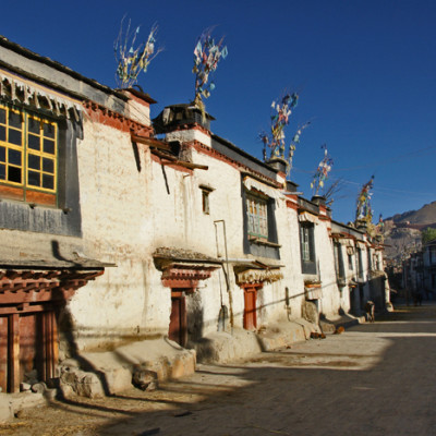 A street in the city of Gyantse